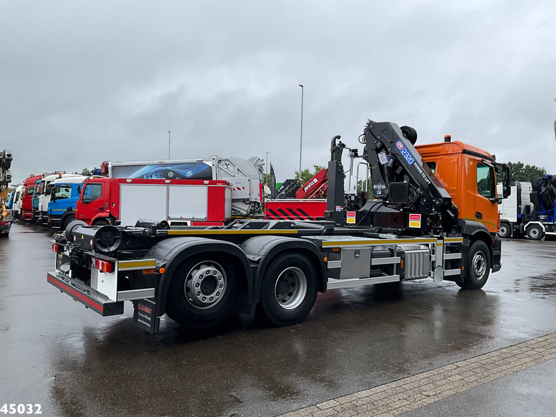 Mercedes-Benz ACTROS 2543 HMF 23 Tonmeter laadkraan - Hook lift truck: picture 4 Mercedes-Benz ACTROS 2543 HMF 23 Tonmeter laadkraan - Hook lift truck: picture 4