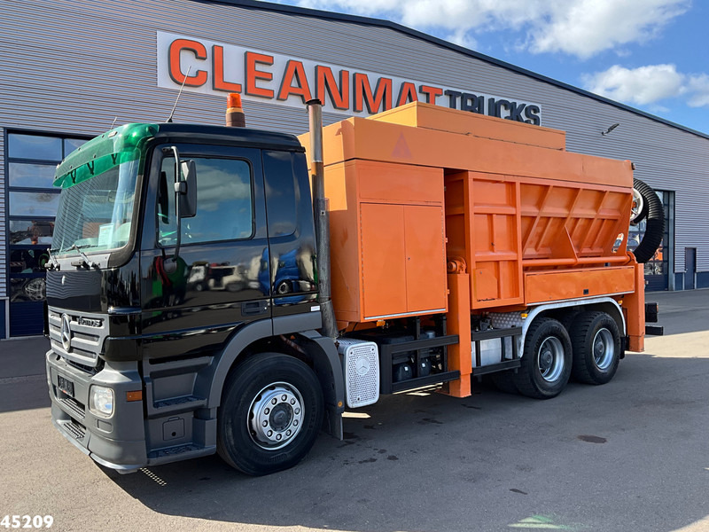 Mercedes-Benz Actros 3336 6x4 RSP Saugbagger 7m³ - Vacuum truck: picture 2 Mercedes-Benz Actros 3336 6x4 RSP Saugbagger 7m³ - Vacuum truck: picture 2