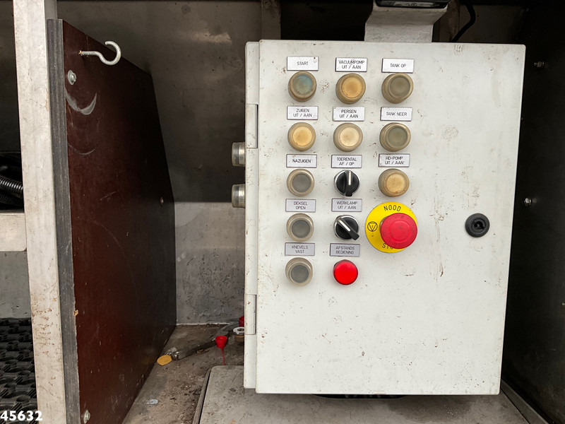 Mercedes-Benz Antos 2833 Euro 6 DHM kolkenzuiger Just 123.687 km! leasing Mercedes-Benz Antos 2833 Euro 6 DHM kolkenzuiger Just 123.687 km!: picture 17