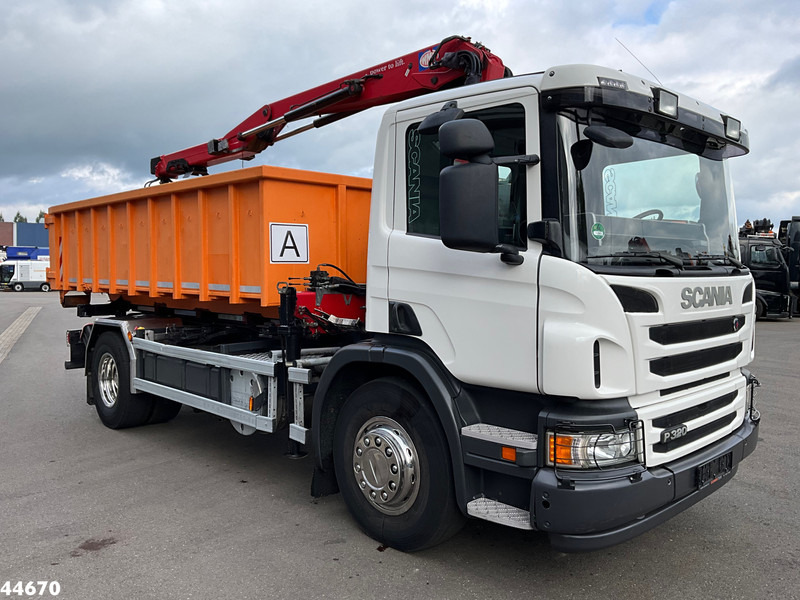 Scania P 320 HMF 12 Tonmeter Z-kraan + Kipper 11m³ - Tipper, Crane truck: picture 4 Scania P 320 HMF 12 Tonmeter Z-kraan + Kipper 11m³ - Tipper, Crane truck: picture 4