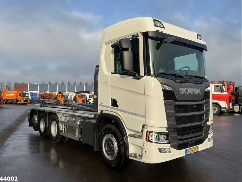 Scania R 460 8x4 Retarder VDL 30 Ton haakarmsysteem NEW AND UNUSED! - Hook lift truck: picture 3 Scania R 460 8x4 Retarder VDL 30 Ton haakarmsysteem NEW AND UNUSED! - Hook lift truck: picture 3