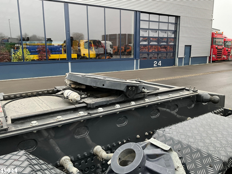 Volvo FH 540 8x2 Fassi 145 Tonmeter laadkraan + Fly-JIb Just 7.187 Km! Demo voertuig! - Tractor truck: picture 5 Volvo FH 540 8x2 Fassi 145 Tonmeter laadkraan + Fly-JIb Just 7.187 Km! Demo voertuig! - Tractor truck: picture 5