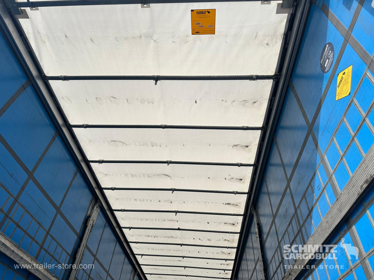 SCHMITZ Curtainsider Standard - Curtainsider semi-trailer: picture 5 SCHMITZ Curtainsider Standard - Curtainsider semi-trailer: picture 5