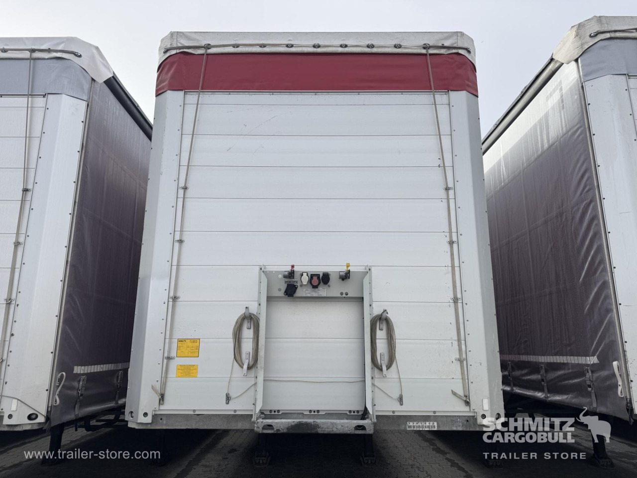 SCHMITZ Curtainsider Standard - Curtainsider semi-trailer: picture 4 SCHMITZ Curtainsider Standard - Curtainsider semi-trailer: picture 4