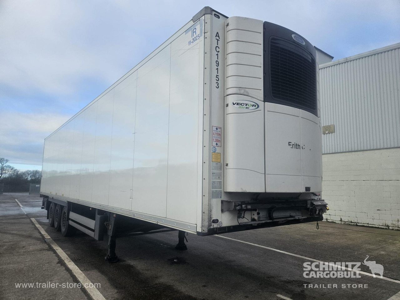 SCHMITZ Reefer Multitemp - Isothermal semi-trailer: picture 1 SCHMITZ Reefer Multitemp - Isothermal semi-trailer: picture 1