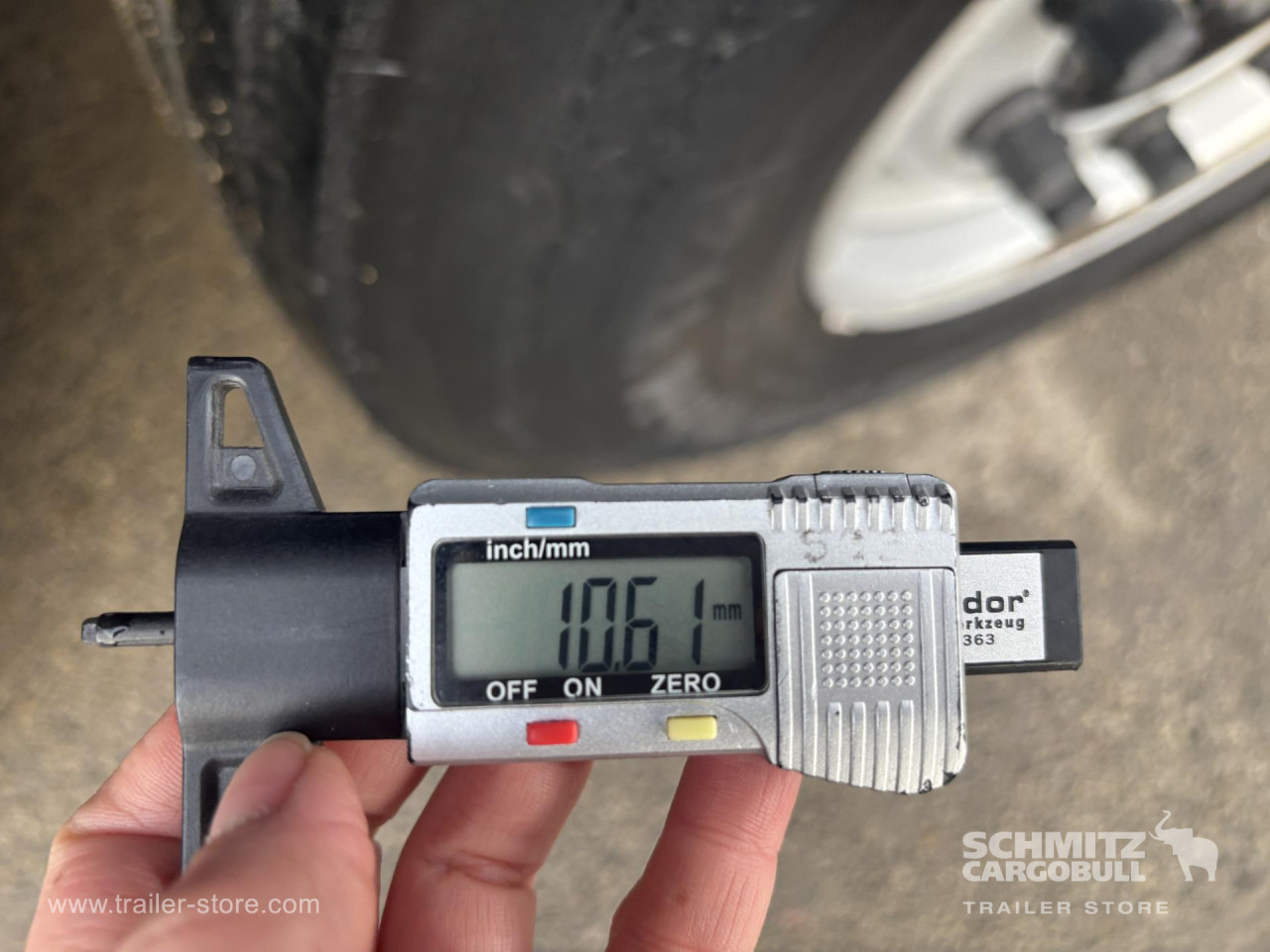 SCHMITZ Curtainsider Standard - Curtainsider semi-trailer: picture 2 SCHMITZ Curtainsider Standard - Curtainsider semi-trailer: picture 2