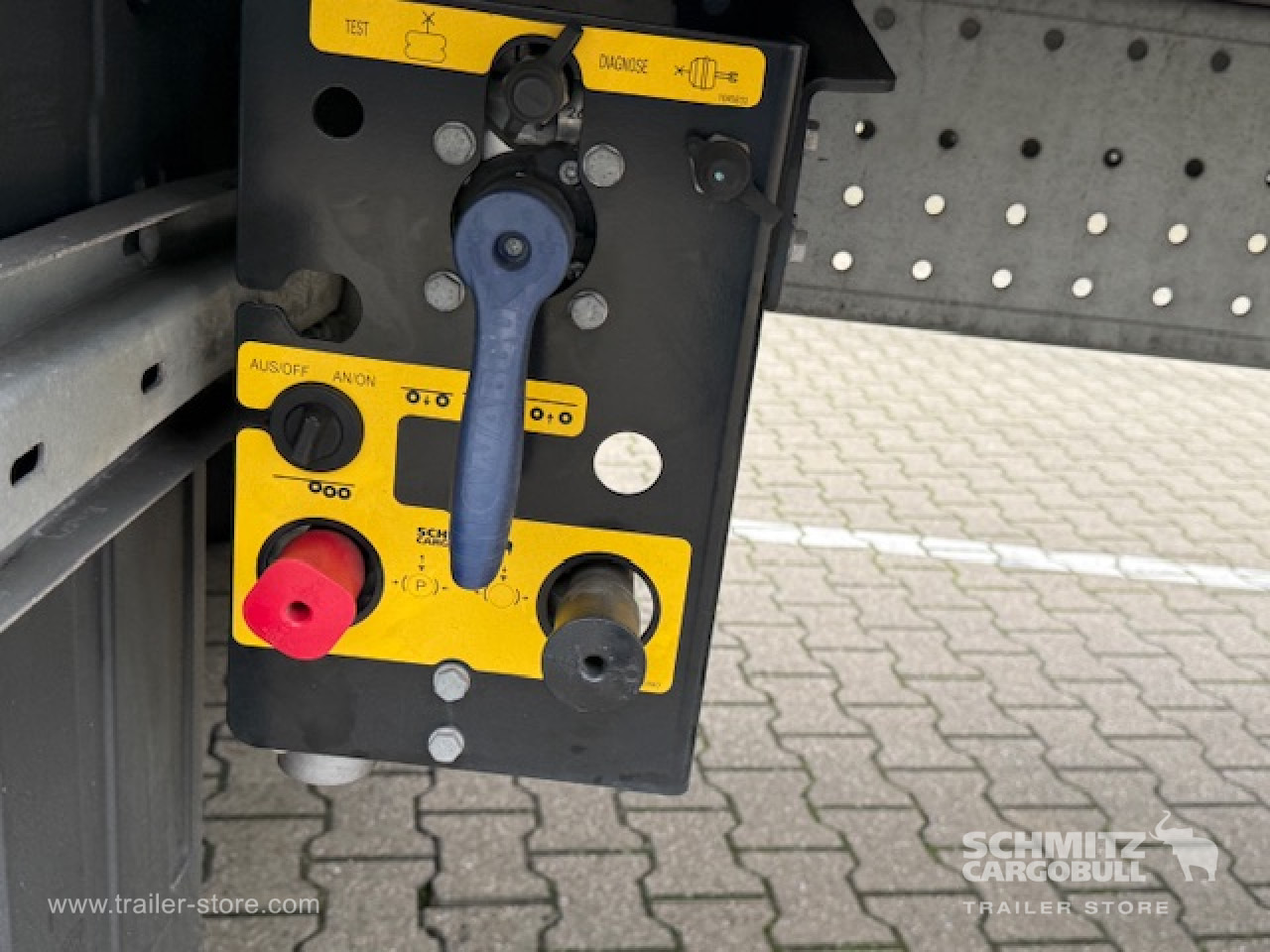 SCHMITZ Oplegger Vries Standard Double deck - Isothermal semi-trailer: picture 5 SCHMITZ Oplegger Vries Standard Double deck - Isothermal semi-trailer: picture 5