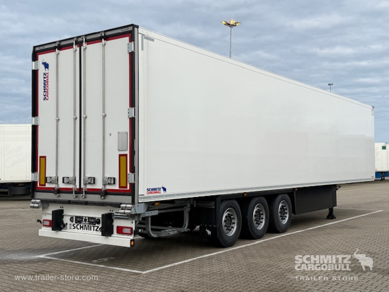 SCHMITZ Oplegger Vries Standard Double deck - Isothermal semi-trailer: picture 4 SCHMITZ Oplegger Vries Standard Double deck - Isothermal semi-trailer: picture 4