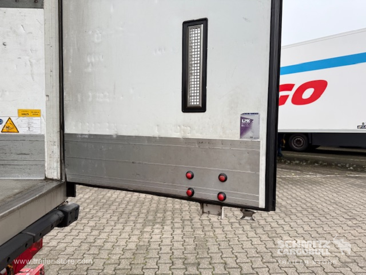 SCHMITZ Oplegger Vries Standard Taillift - Isothermal semi-trailer: picture 4 SCHMITZ Oplegger Vries Standard Taillift - Isothermal semi-trailer: picture 4