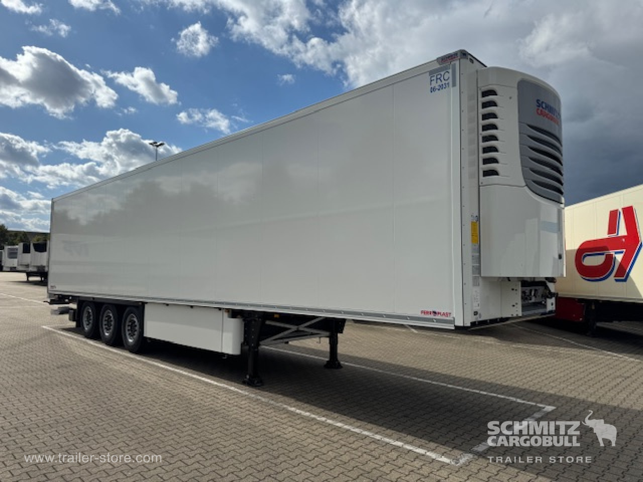 SCHMITZ Oplegger Vries Standard Taillift - Isothermal semi-trailer: picture 4 SCHMITZ Oplegger Vries Standard Taillift - Isothermal semi-trailer: picture 4