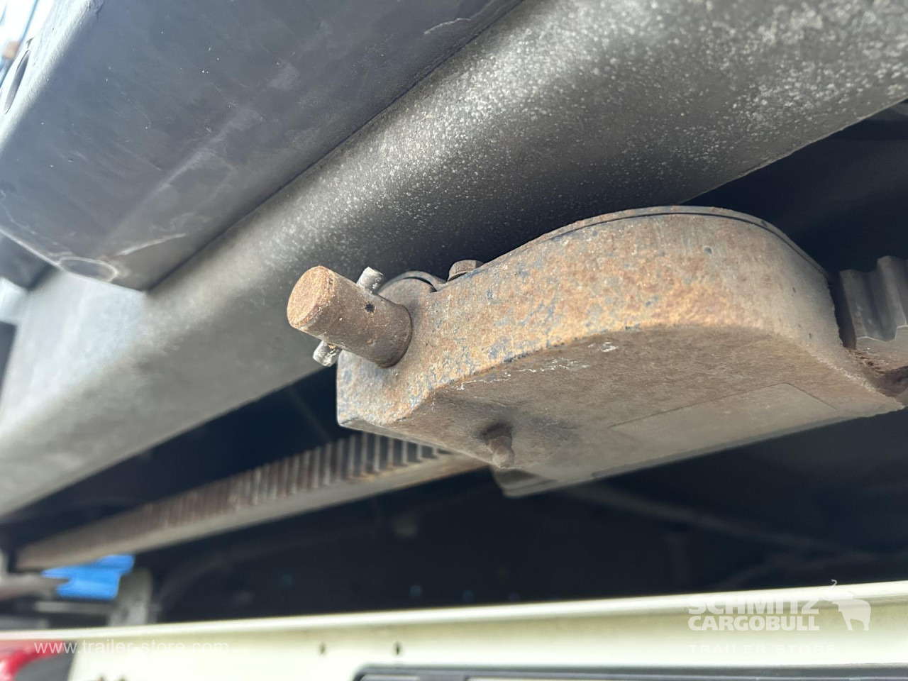 SCHMITZ Curtainsider Mega - Curtainsider semi-trailer: picture 5 SCHMITZ Curtainsider Mega - Curtainsider semi-trailer: picture 5