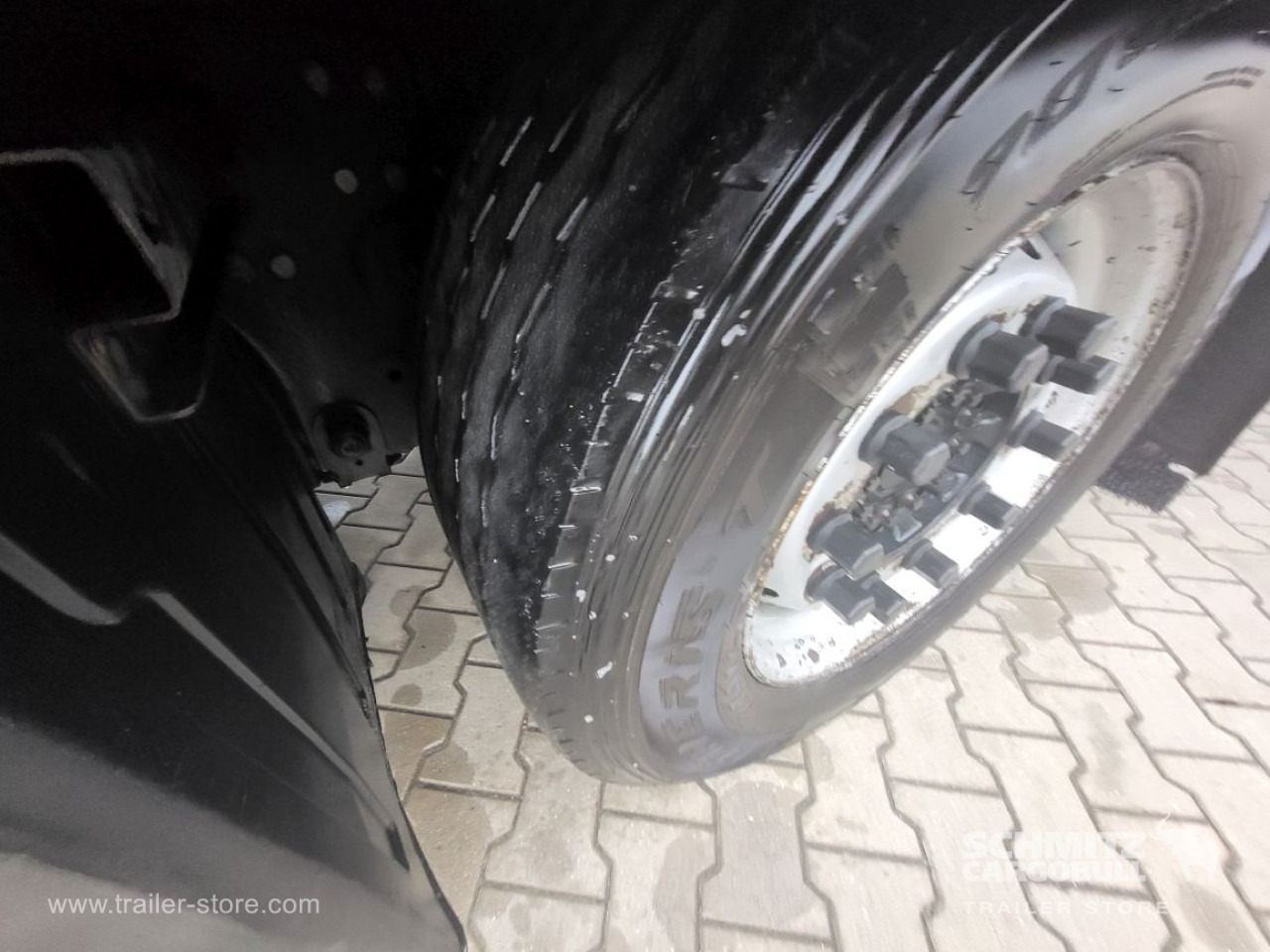 SCHMITZ Curtainsider Mega - Curtainsider semi-trailer: picture 3 SCHMITZ Curtainsider Mega - Curtainsider semi-trailer: picture 3