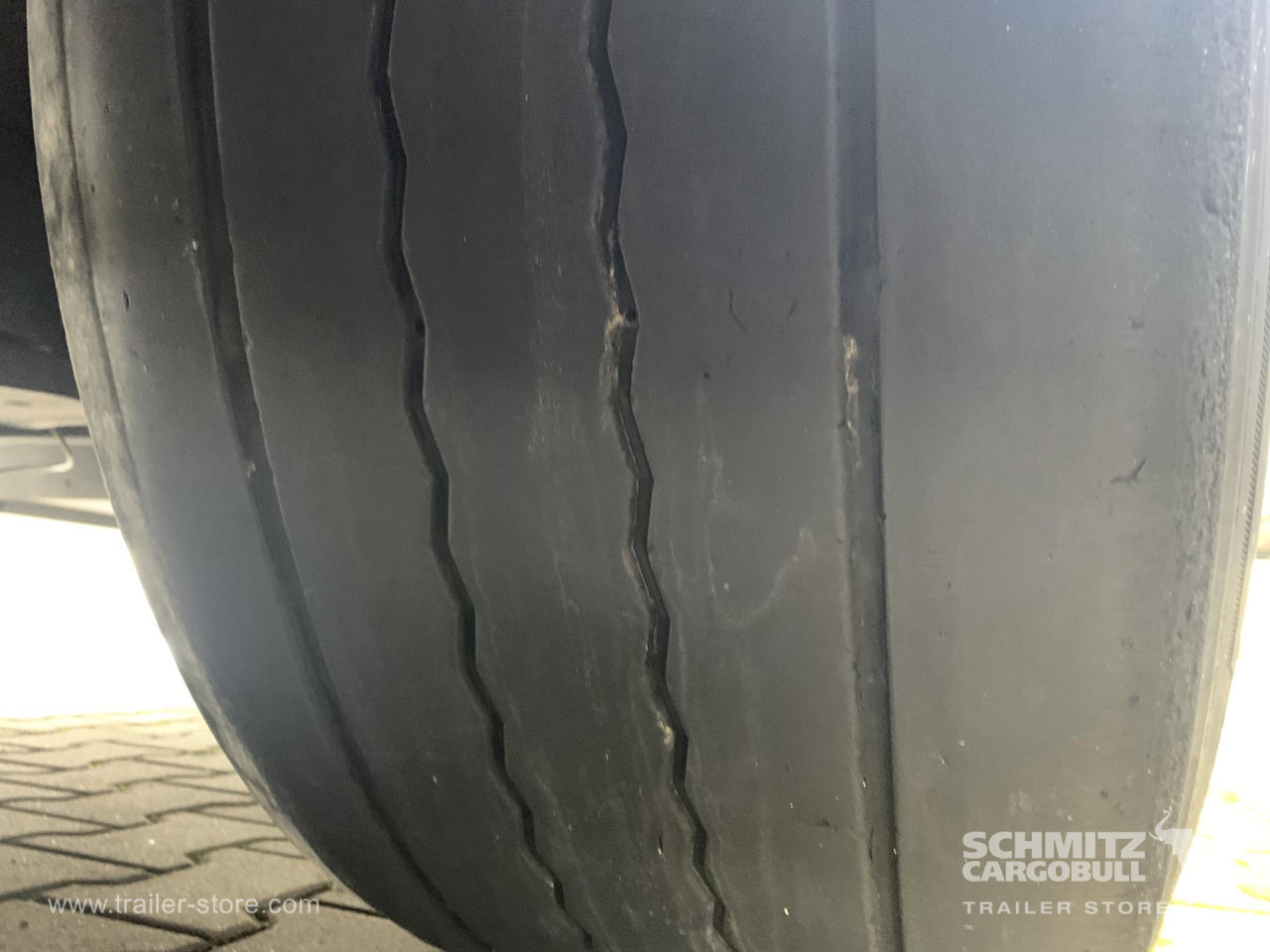 SCHMITZ Curtainsider Mega - Curtainsider semi-trailer: picture 3 SCHMITZ Curtainsider Mega - Curtainsider semi-trailer: picture 3