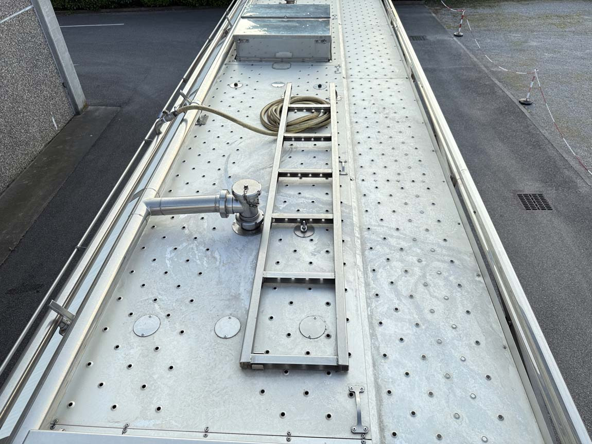 Tanker semi-trailer for transportation of food BATA GRAPAR/TECNOKAR 12.500-9.000-13.500LT: picture 8