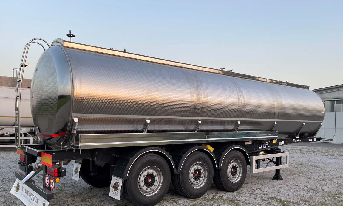 Bata CISTERNA MODELLO STANDARD NON ISOLATA 31.000LT NUOVA - Tanker semi-trailer: picture 3 Bata CISTERNA MODELLO STANDARD NON ISOLATA 31.000LT NUOVA - Tanker semi-trailer: picture 3
