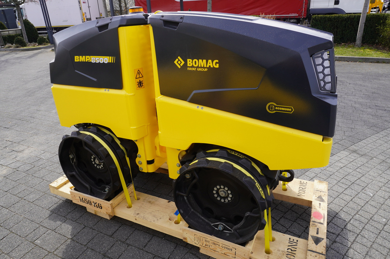 Soil stabilizer BOMAG BMP 8500 brand-new trench roller / Remote Control / 4 units: picture 7