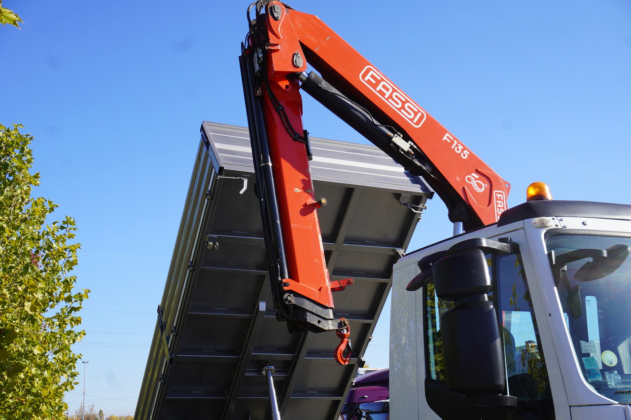 Tipper, Crane truck IVECO Stralis 310 E6 / NEW 3-sided tipper / Fassi F135 crane with remote control: picture 24