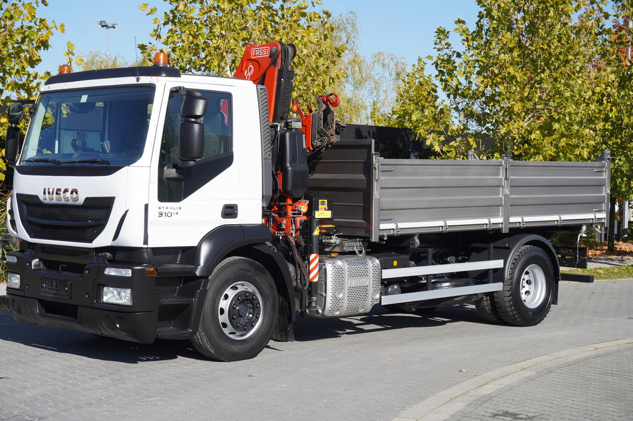 Tipper, Crane truck IVECO Stralis 310 E6 / NEW 3-sided tipper / Fassi F135 crane with remote control: picture 7