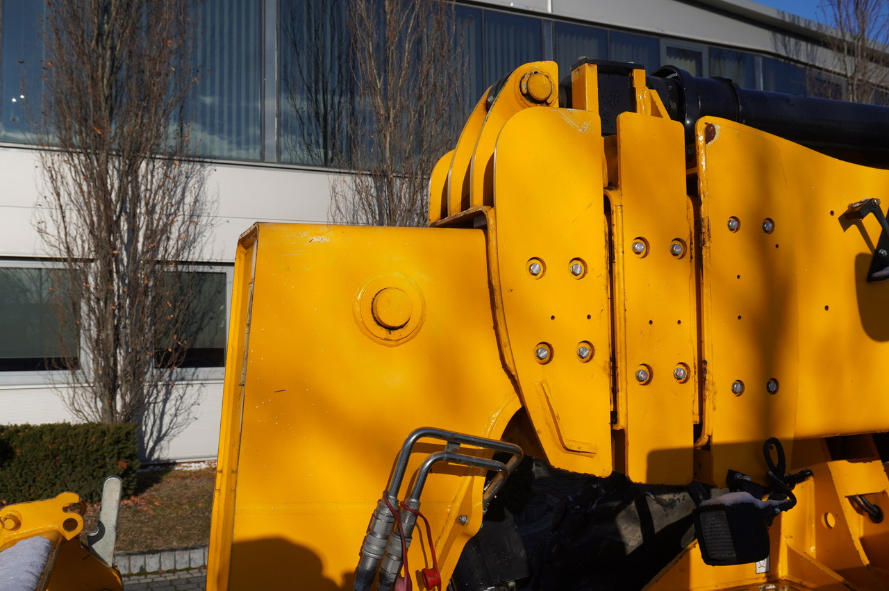 Telescopic wheel loader JCB 540-170 Telescopic Loader / 17m / joystick: picture 20
