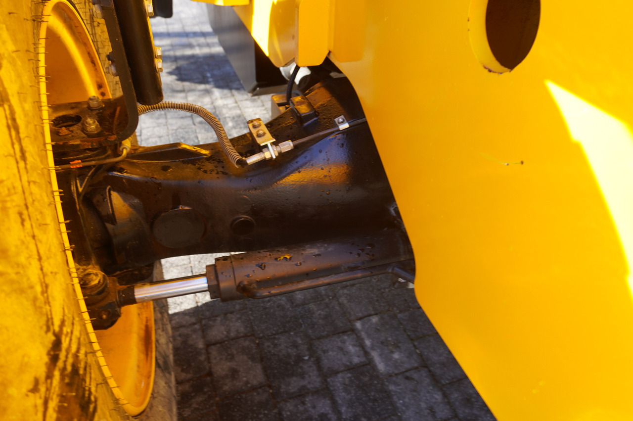 Telescopic wheel loader JCB 540-170 Telescopic Loader / 17m / joystick: picture 32