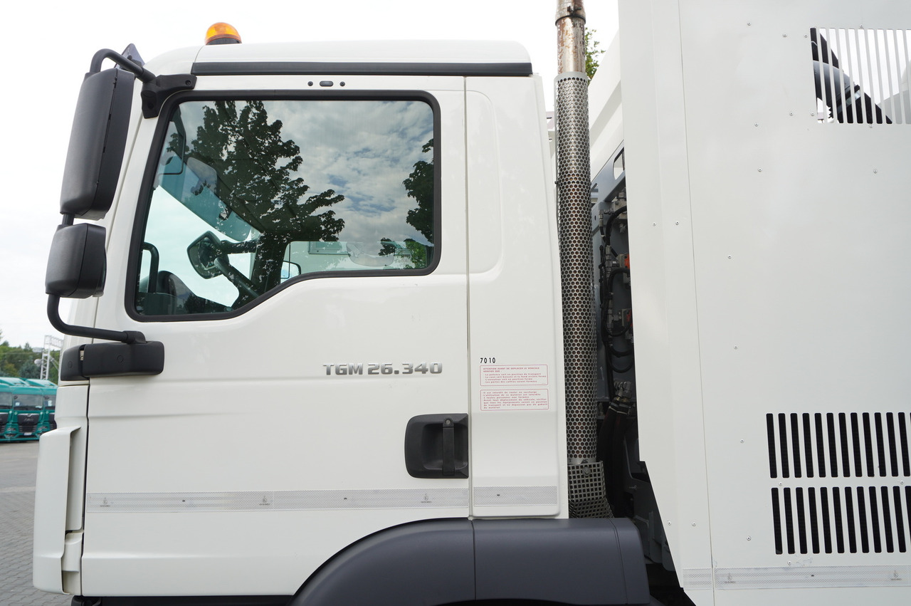 Vacuum truck MAN TGM 26.340 E6 / RIVARD sewage cleaner 11.8 m3 / 170 tho. km / steered axle: picture 24
