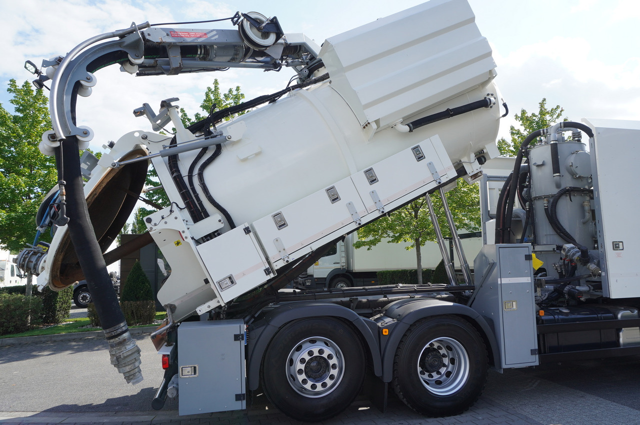 Vacuum truck MAN TGM 26.340 E6 / RIVARD sewage cleaner 11.8 m3 / 170 tho. km / steered axle: picture 14