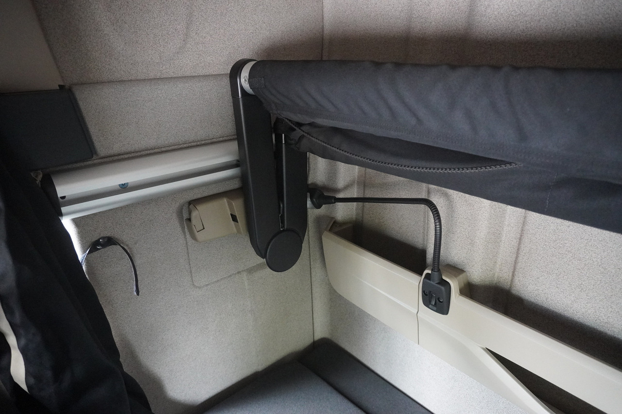 Cab chassis truck MAN TGS 26.420 / 7.5 m chassis / 14.5 t load cap. / Sleeping cab: picture 20