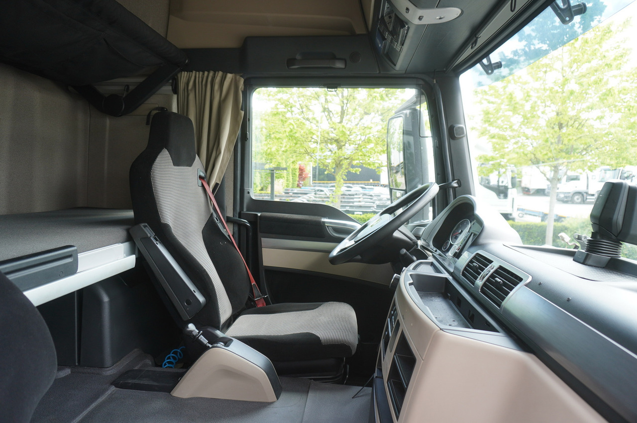 Cab chassis truck MAN TGS 26.420 / 7.5 m chassis / 14.5 t load cap. / Sleeping cab: picture 28