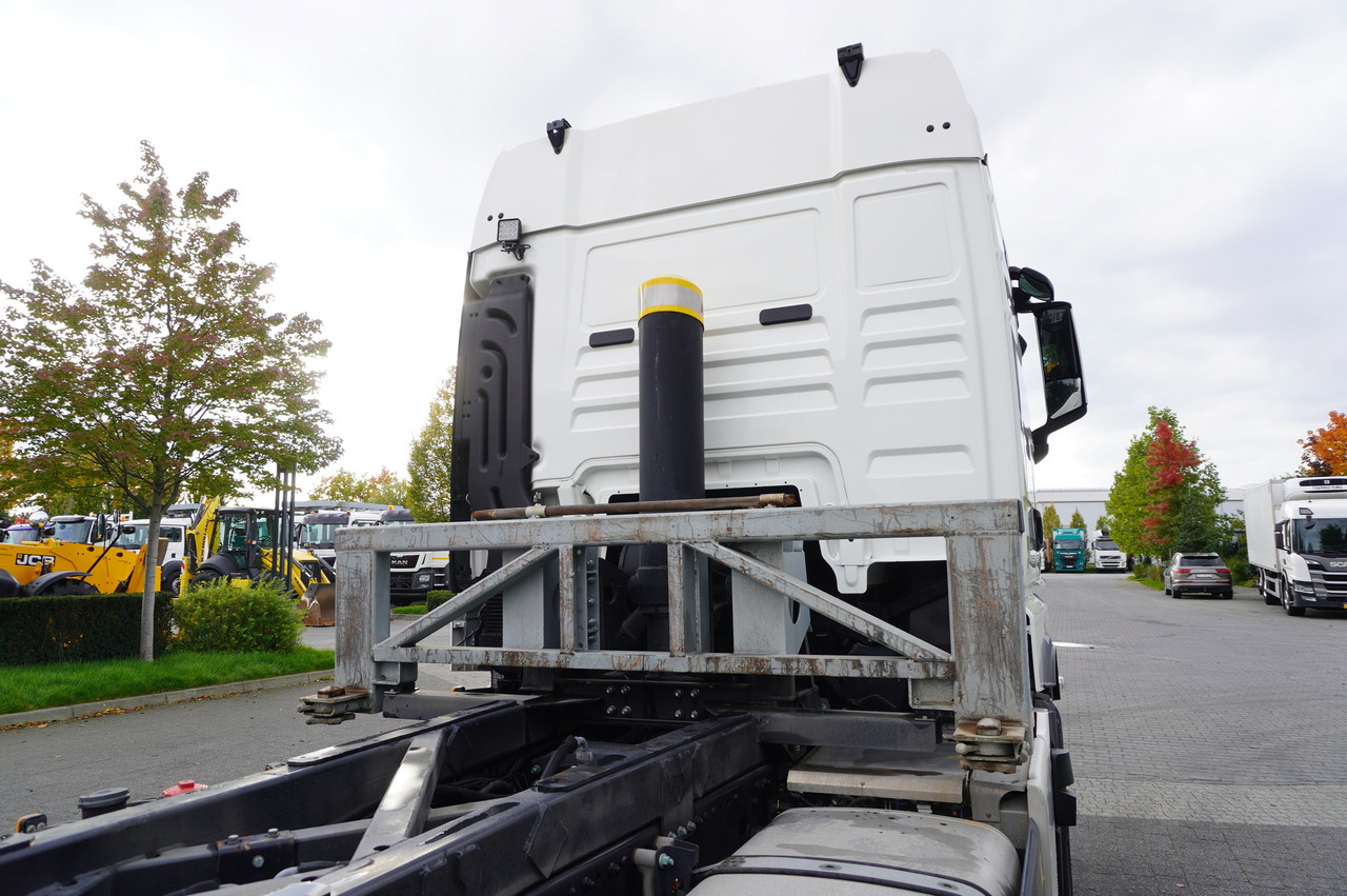 MAN TGX 26.470 6x2 COINTAINERKIPPER HYVA HIRMSCHLING / 200 tho. km! - Container transporter/ Swap body truck: picture 5 MAN TGX 26.470 6x2 COINTAINERKIPPER HYVA HIRMSCHLING / 200 tho. km! - Container transporter/ Swap body truck: picture 5