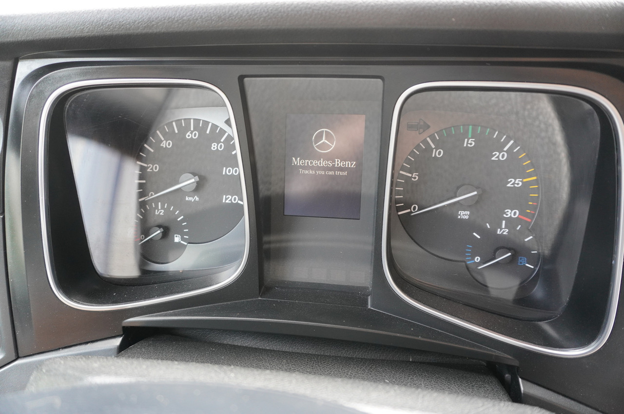 Refrigerator truck MERCEDES-BENZ Actros 1824 / Refrigerator 22 EPAL / Carrier Supra 850 / Sleeping cabin: picture 23 Refrigerator truck MERCEDES-BENZ Actros 1824 / Refrigerator 22 EPAL / Carrier Supra 850 / Sleeping cabin: picture 23