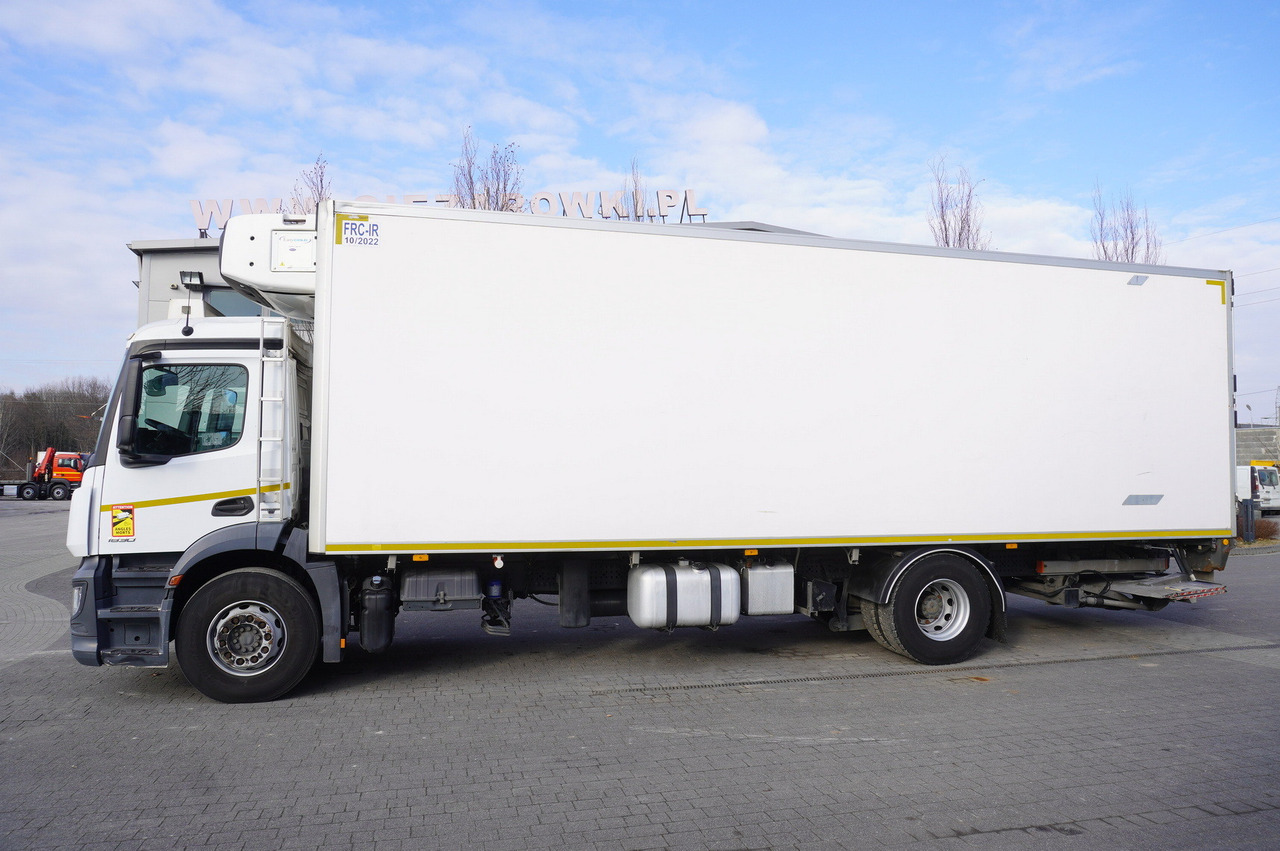 MERCEDES-BENZ Antos 1830 / Lamberet refrigerator superstructure 22 EPAL / Dhollandia lift 2000 kg - Refrigerator truck: picture 3 MERCEDES-BENZ Antos 1830 / Lamberet refrigerator superstructure 22 EPAL / Dhollandia lift 2000 kg - Refrigerator truck: picture 3