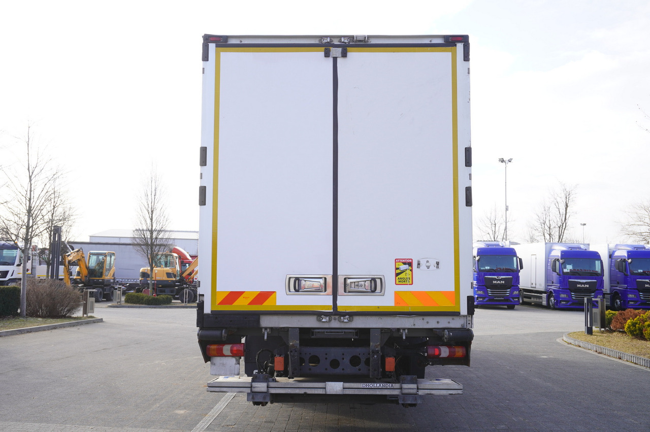 MERCEDES-BENZ Antos 1830 / Lamberet refrigerator superstructure 22 EPAL / Dhollandia lift 2000 kg - Refrigerator truck: picture 5 MERCEDES-BENZ Antos 1830 / Lamberet refrigerator superstructure 22 EPAL / Dhollandia lift 2000 kg - Refrigerator truck: picture 5