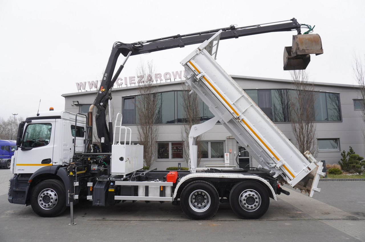 MERCEDES-BENZ Antos 2536 / 100,000 km / 3.9 T crane HIAB XS 111 / 2-side tipper / steered axle - Crane truck, Crane truck: picture 5 MERCEDES-BENZ Antos 2536 / 100,000 km / 3.9 T crane HIAB XS 111 / 2-side tipper / steered axle - Crane truck, Crane truck: picture 5