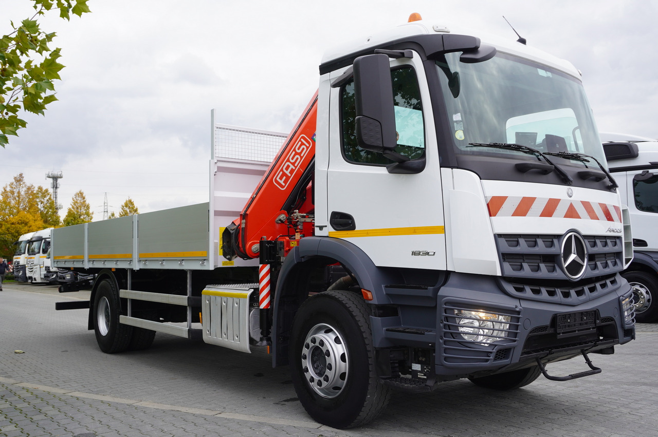 MERCEDES-BENZ Arocs 1830 / Flatbed 16 EPAL / HDS Fassi 155 / Reach 8 m / Load capacity 6160 kg - Dropside/ Flatbed truck, Crane truck: picture 2 MERCEDES-BENZ Arocs 1830 / Flatbed 16 EPAL / HDS Fassi 155 / Reach 8 m / Load capacity 6160 kg - Dropside/ Flatbed truck, Crane truck: picture 2