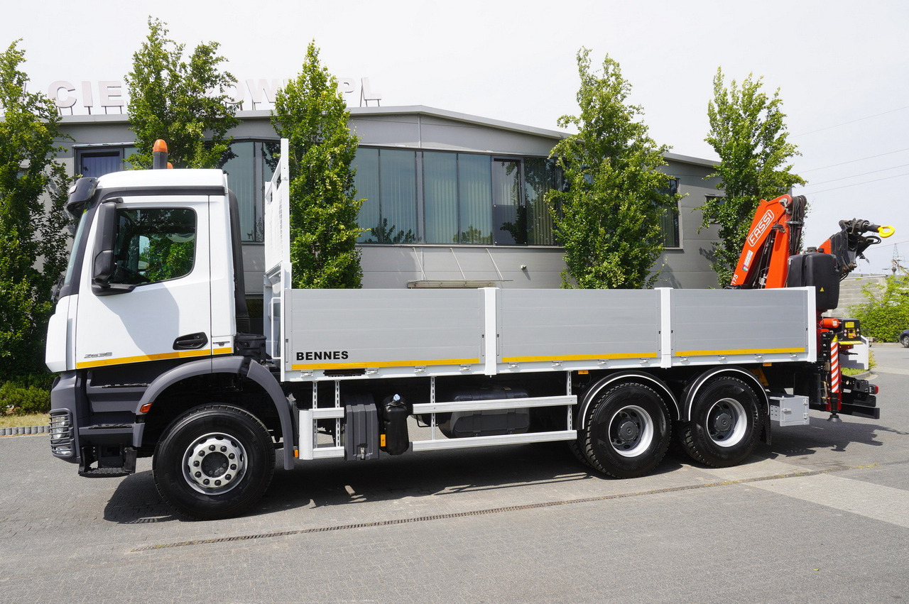 MERCEDES-BENZ Arocs 2633 flatbed truck / Crane FASSI F155A.0.23 / REMOTE CONTROL / 230,000 km - Dropside/ Flatbed truck, Crane truck: picture 4 MERCEDES-BENZ Arocs 2633 flatbed truck / Crane FASSI F155A.0.23 / REMOTE CONTROL / 230,000 km - Dropside/ Flatbed truck, Crane truck: picture 4