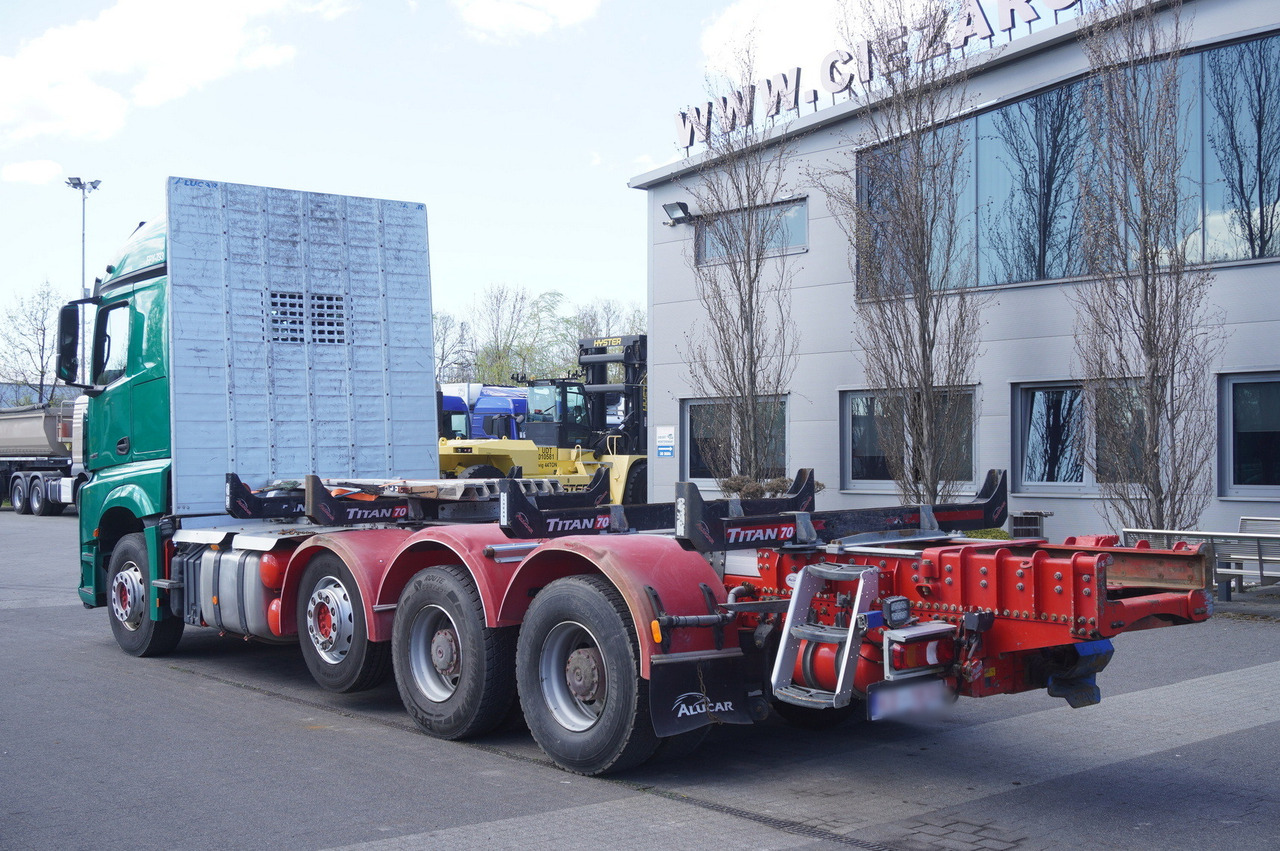 Mercedes-Benz Arocs 3563 8 × 4 / 630 HP / steered axle / Logging superstructure - Cab chassis truck: picture 5 Mercedes-Benz Arocs 3563 8 × 4 / 630 HP / steered axle / Logging superstructure - Cab chassis truck: picture 5