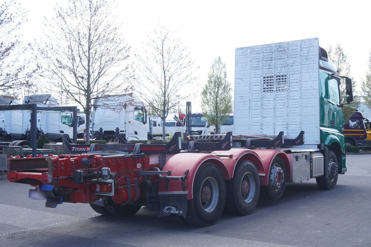 Cab chassis truck for transportation of timber Mercedes-Benz Arocs 3563 8 × 4 / 630 HP / steered axle / Logging superstructure: picture 7