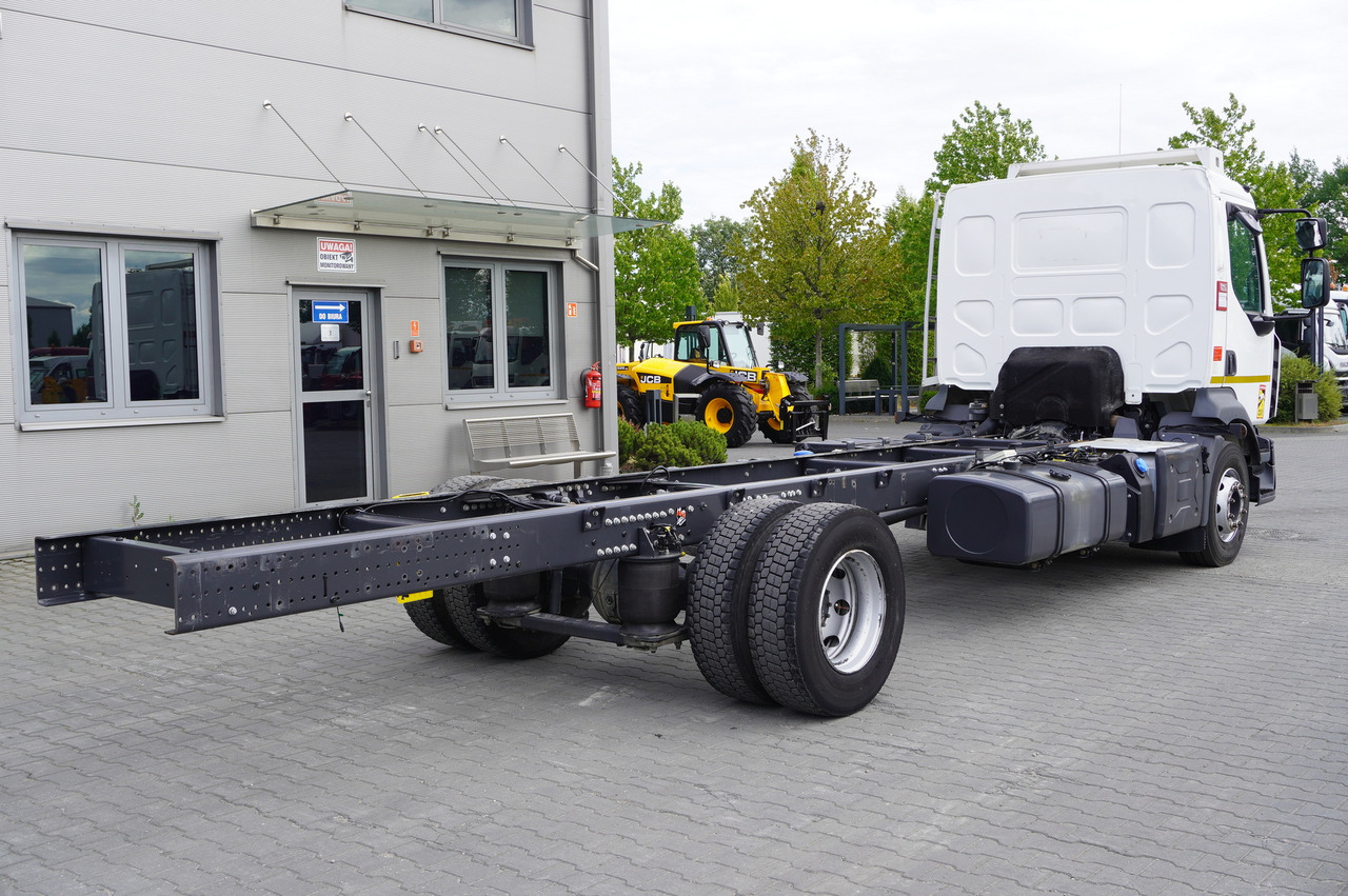 RENAULT D16 / Chassis 7.1 m / Differential lock - Container transporter/ Swap body truck: picture 3 RENAULT D16 / Chassis 7.1 m / Differential lock - Container transporter/ Swap body truck: picture 3
