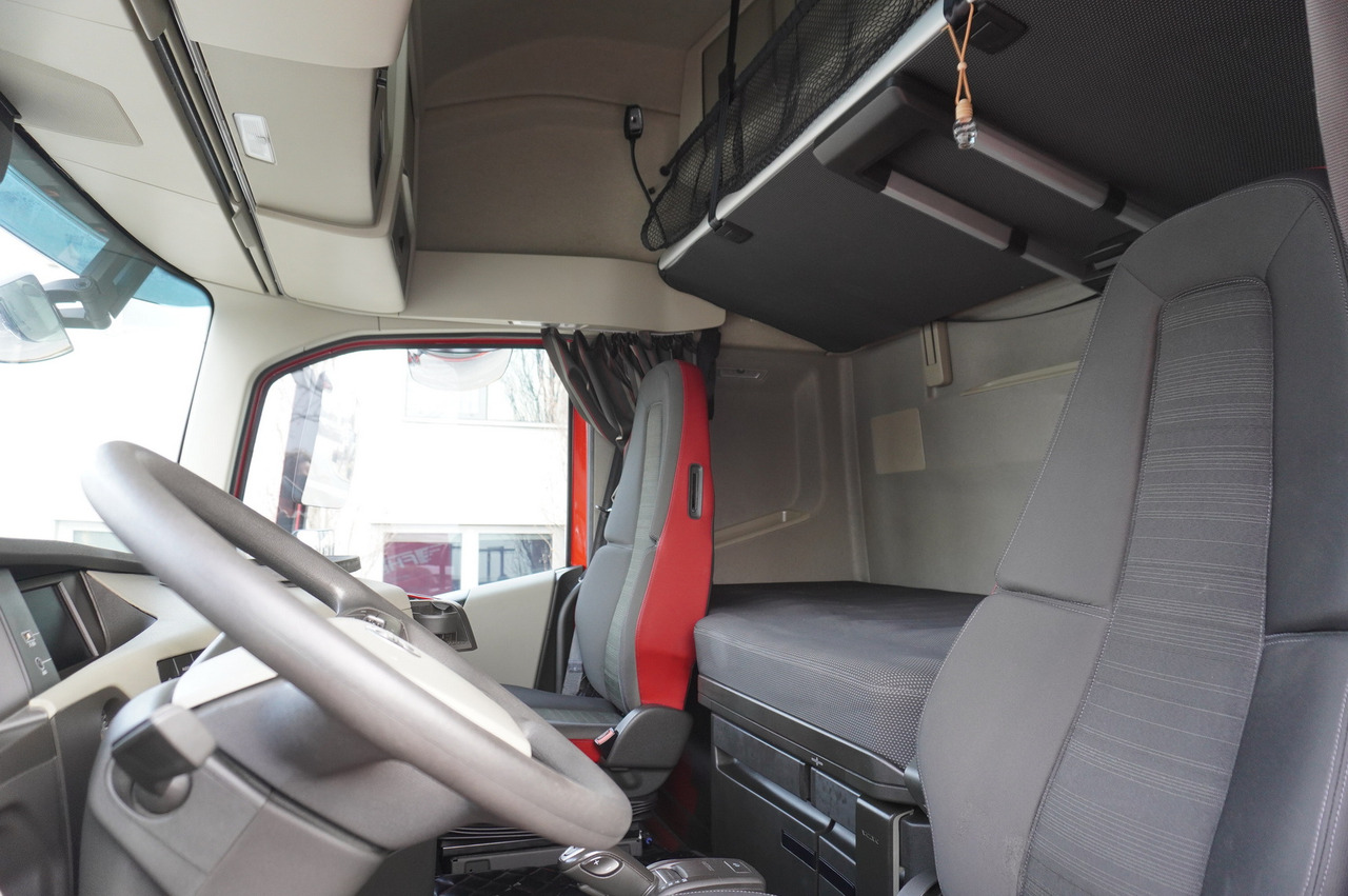 VOLVO FH 500 / BRAND-NEW Kässbohrer LB3E low-bed semi-trailer / 500 HP - Autotransporter truck: picture 5 VOLVO FH 500 / BRAND-NEW Kässbohrer LB3E low-bed semi-trailer / 500 HP - Autotransporter truck: picture 5
