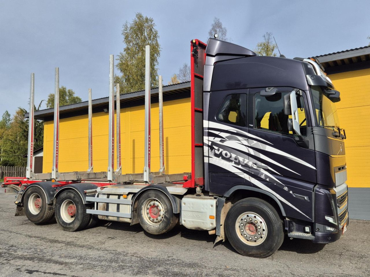 VOLVO FH 750 8x4 / 2 lifted axles / timber truck - Logging truck: picture 3 VOLVO FH 750 8x4 / 2 lifted axles / timber truck - Logging truck: picture 3