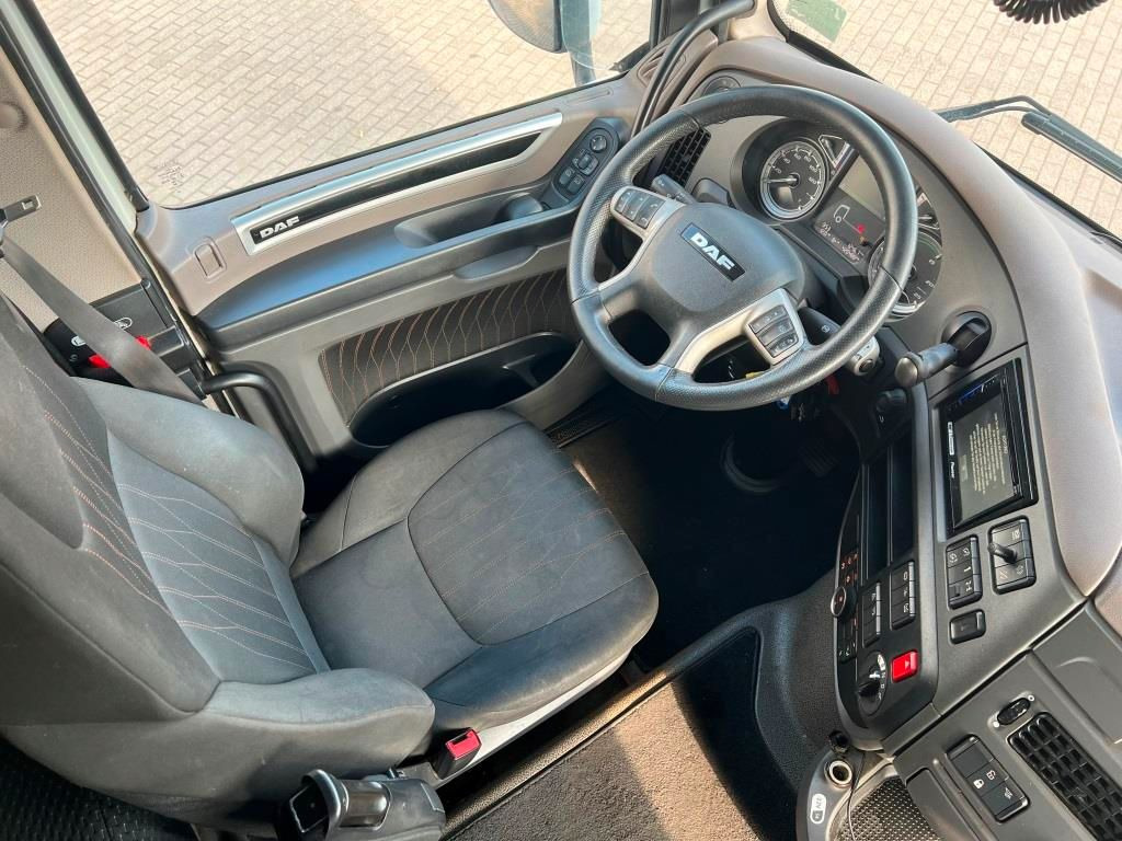 DAF XF 530 FTG 6x2 Retarder Liftlenkachse zZGG 64.5t - Tractor truck: picture 5 DAF XF 530 FTG 6x2 Retarder Liftlenkachse zZGG 64.5t - Tractor truck: picture 5