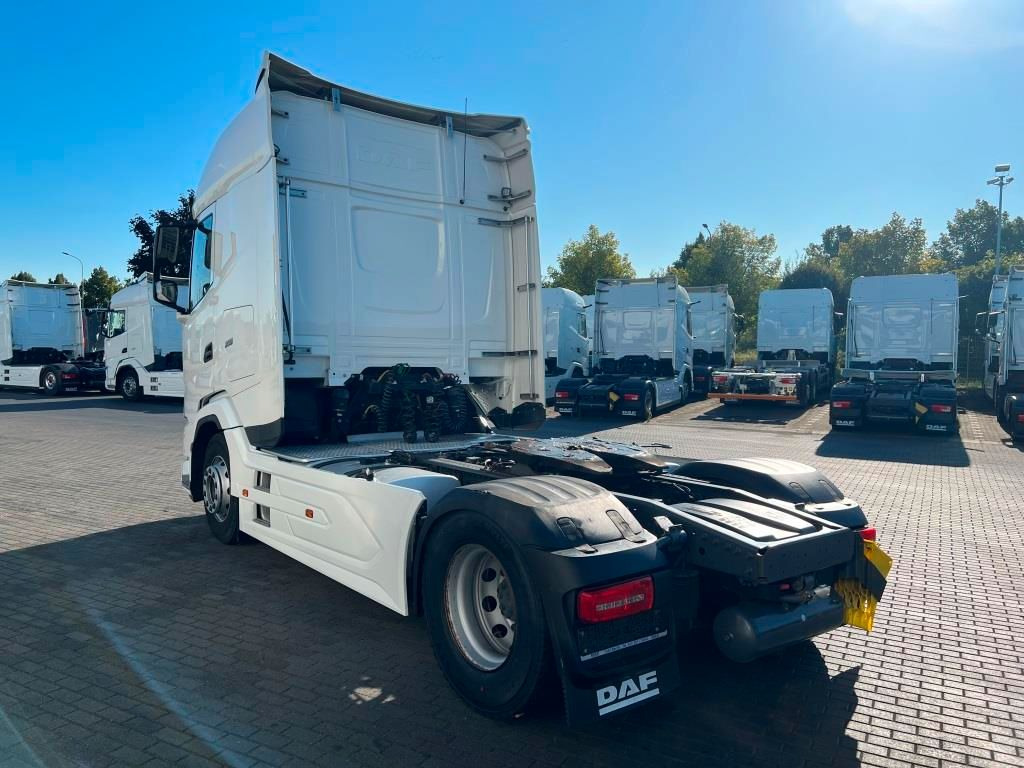 DAF XG 480 FT TraXon Intarder 2xTank Hydraulikanlage - Tractor truck: picture 3 DAF XG 480 FT TraXon Intarder 2xTank Hydraulikanlage - Tractor truck: picture 3