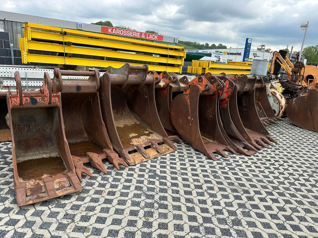 Bagger Tieflöffel - Excavator bucket: picture 2 Bagger Tieflöffel - Excavator bucket: picture 2