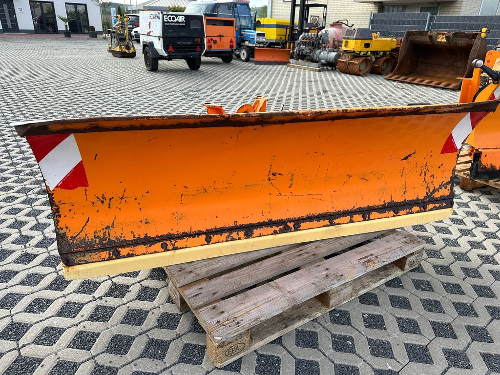 Schneepflug 1900 mm - Snow plows: picture 1 Schneepflug 1900 mm - Snow plows: picture 1