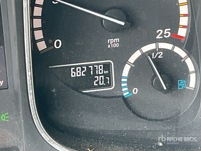 2015 Mercedes-Benz Actros 1845LS 4x2 S/A Sleeper Truck Tractor - Tractor truck: picture 4 2015 Mercedes-Benz Actros 1845LS 4x2 S/A Sleeper Truck Tractor - Tractor truck: picture 4