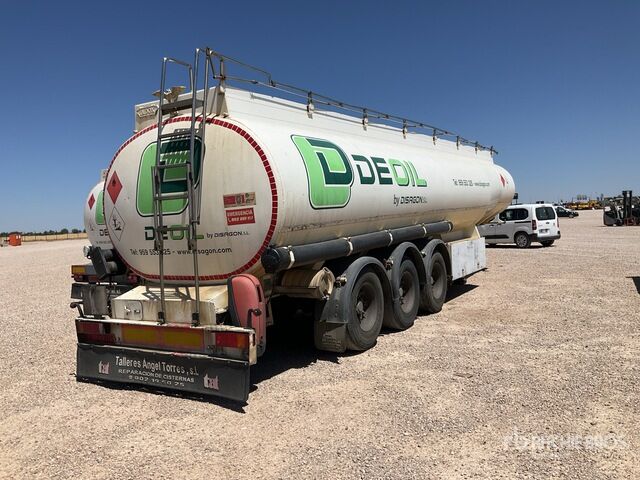 2004 ROS ROCA SC3 Tri/A Tanker Trailer - Tanker semi-trailer: picture 3 2004 ROS ROCA SC3 Tri/A Tanker Trailer - Tanker semi-trailer: picture 3