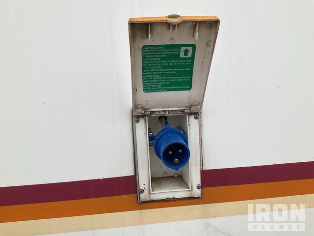 2010 Fiat/Mc Louis Ducato/P700 - Integrated motorhome: picture 4 2010 Fiat/Mc Louis Ducato/P700 - Integrated motorhome: picture 4