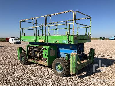 EMC PE15 4x4 Diesel (Inoperable) - Scissor lift: picture 4 EMC PE15 4x4 Diesel (Inoperable) - Scissor lift: picture 4