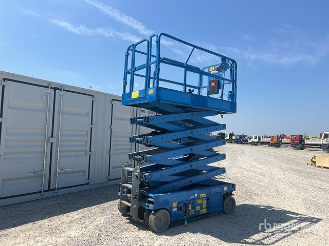 2010 Genie GS-3246 Electric Scissor Lift - Scissor lift: picture 4 2010 Genie GS-3246 Electric Scissor Lift - Scissor lift: picture 4