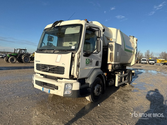 2010 Volvo (Inoperable) Waste Collection Truck - Garbage truck: picture 2 2010 Volvo (Inoperable) Waste Collection Truck - Garbage truck: picture 2